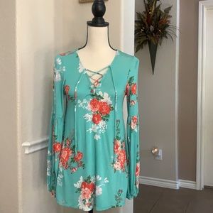 Twenty Second green & red floral top blouse Size S